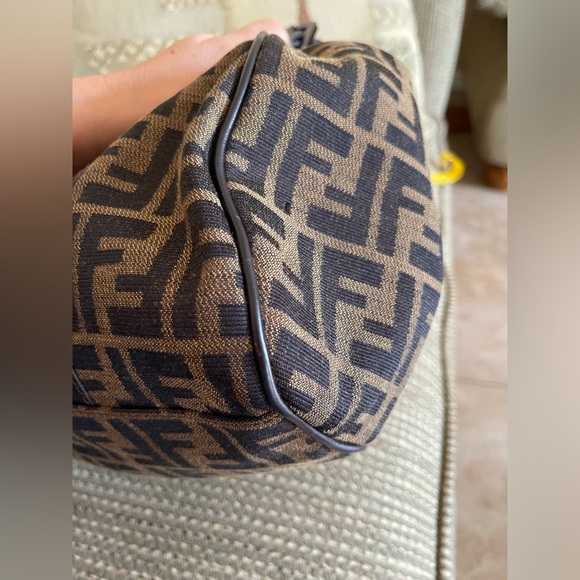 Authentic FENDI ZUCCA Handbag Iconic Large FF Logo EUC - Picture 4 of 16